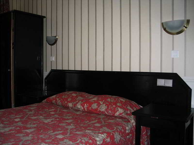 Hotel Avama Prony Parigi Esterno foto