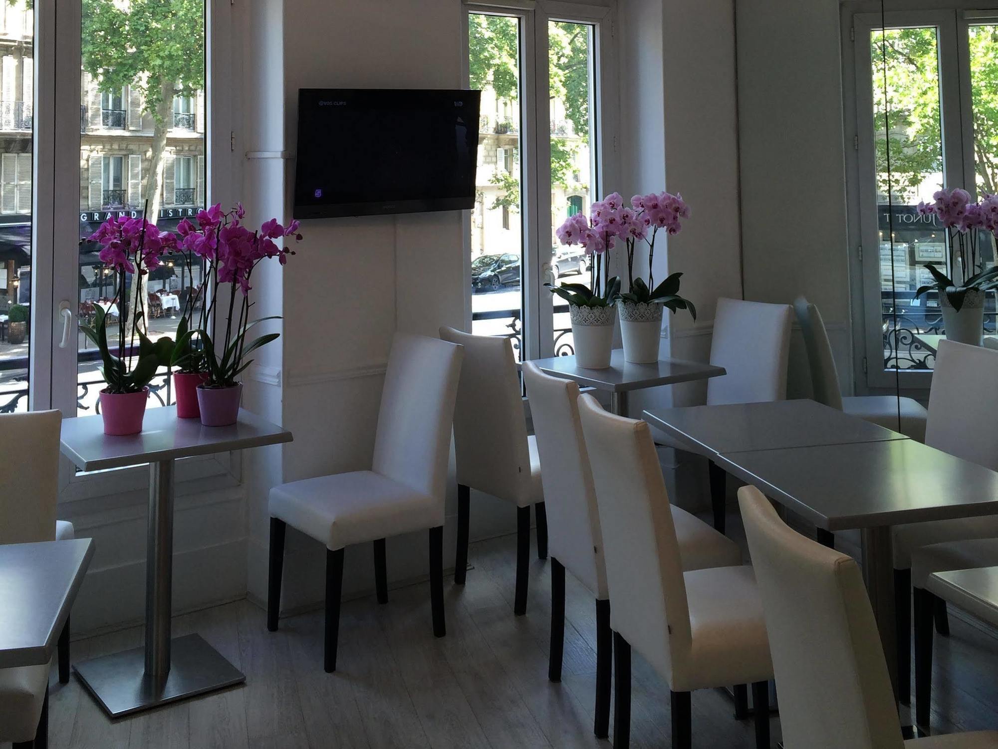 Hotel Avama Prony Parigi Esterno foto