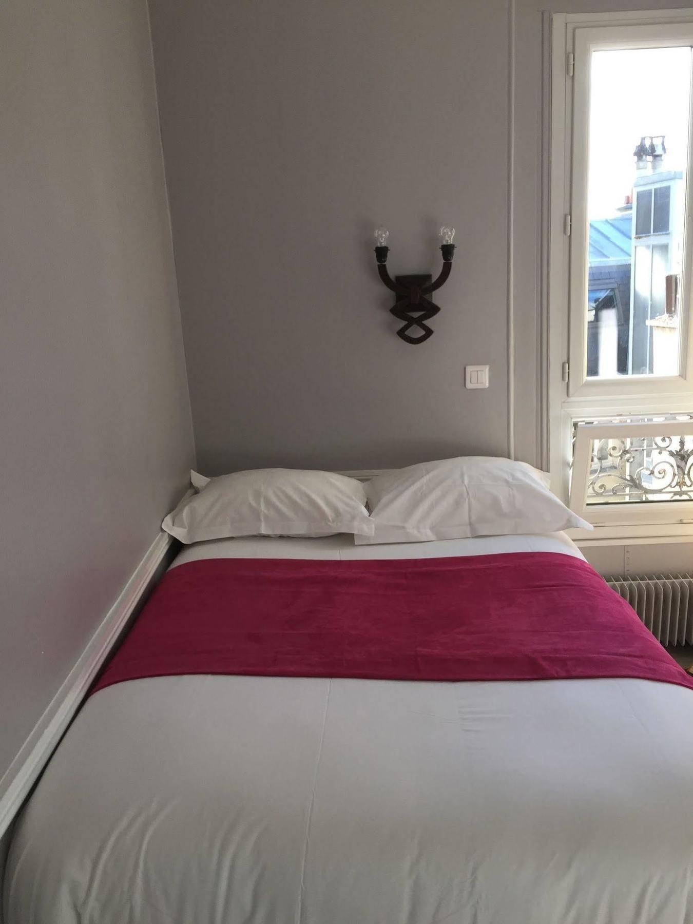 Hotel Avama Prony Parigi Esterno foto