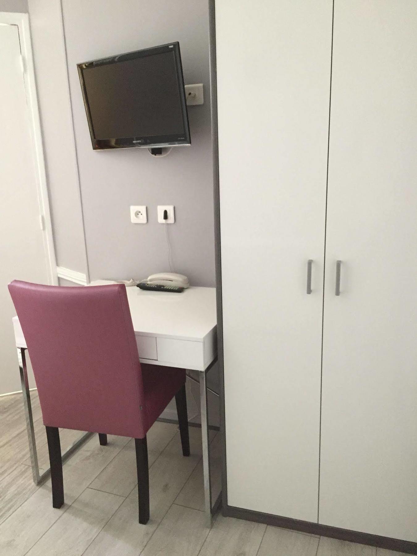 Hotel Avama Prony Parigi Esterno foto